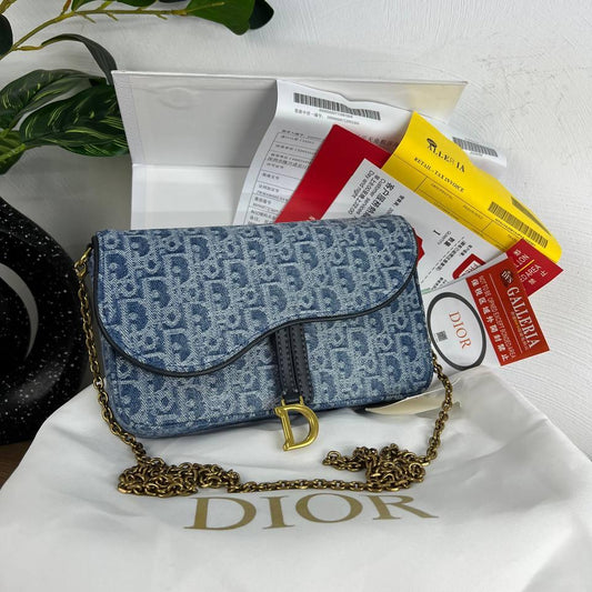 Dior